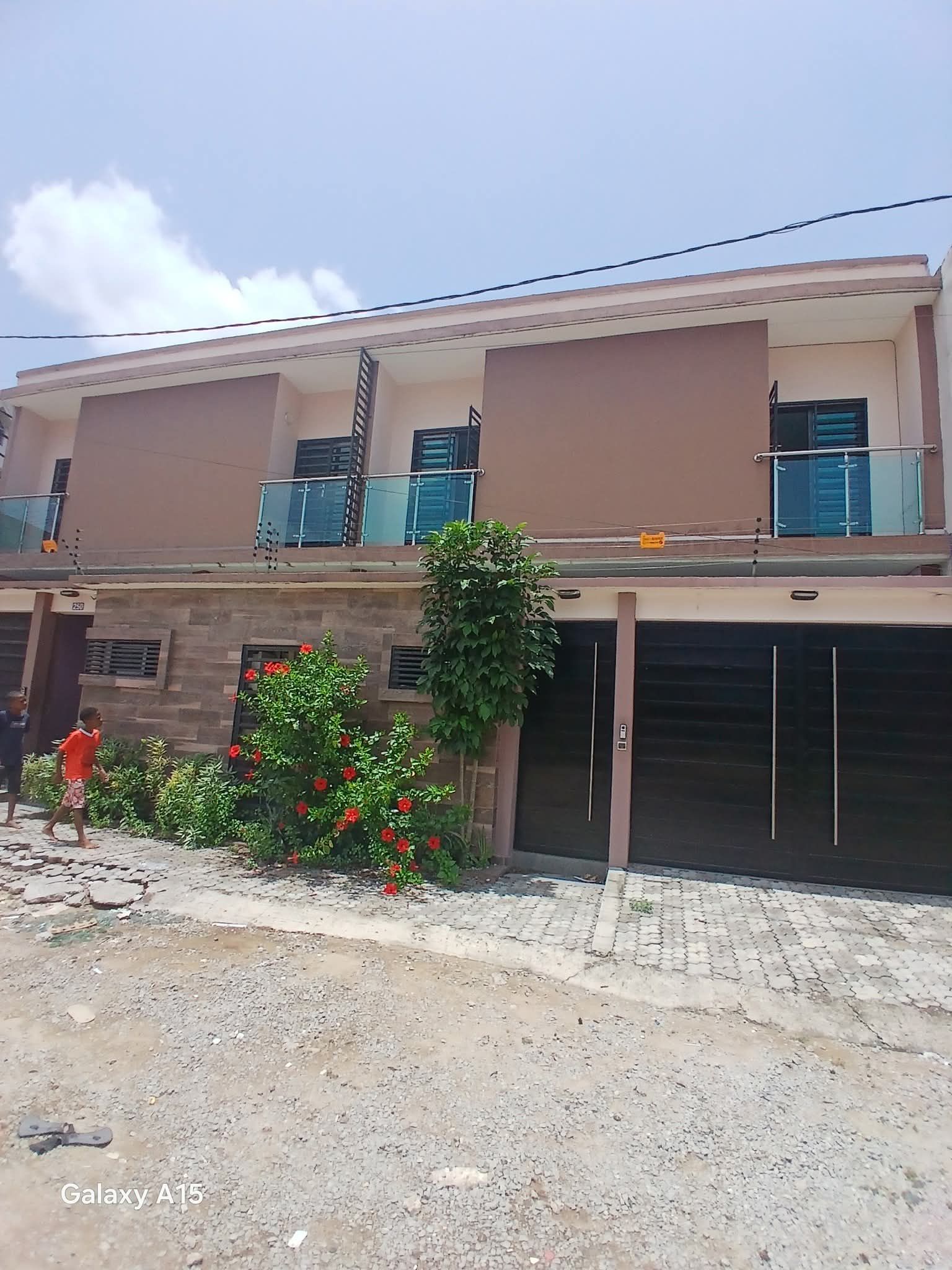 VILLA DUPLEX 5 PIÈCES À LOUER