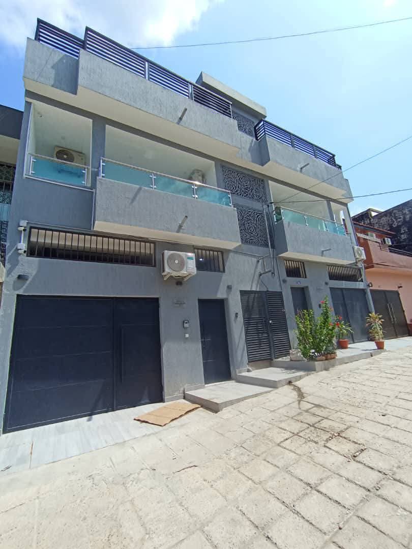 VILLA DUPLEX 5 PIÈCES À LOUER
