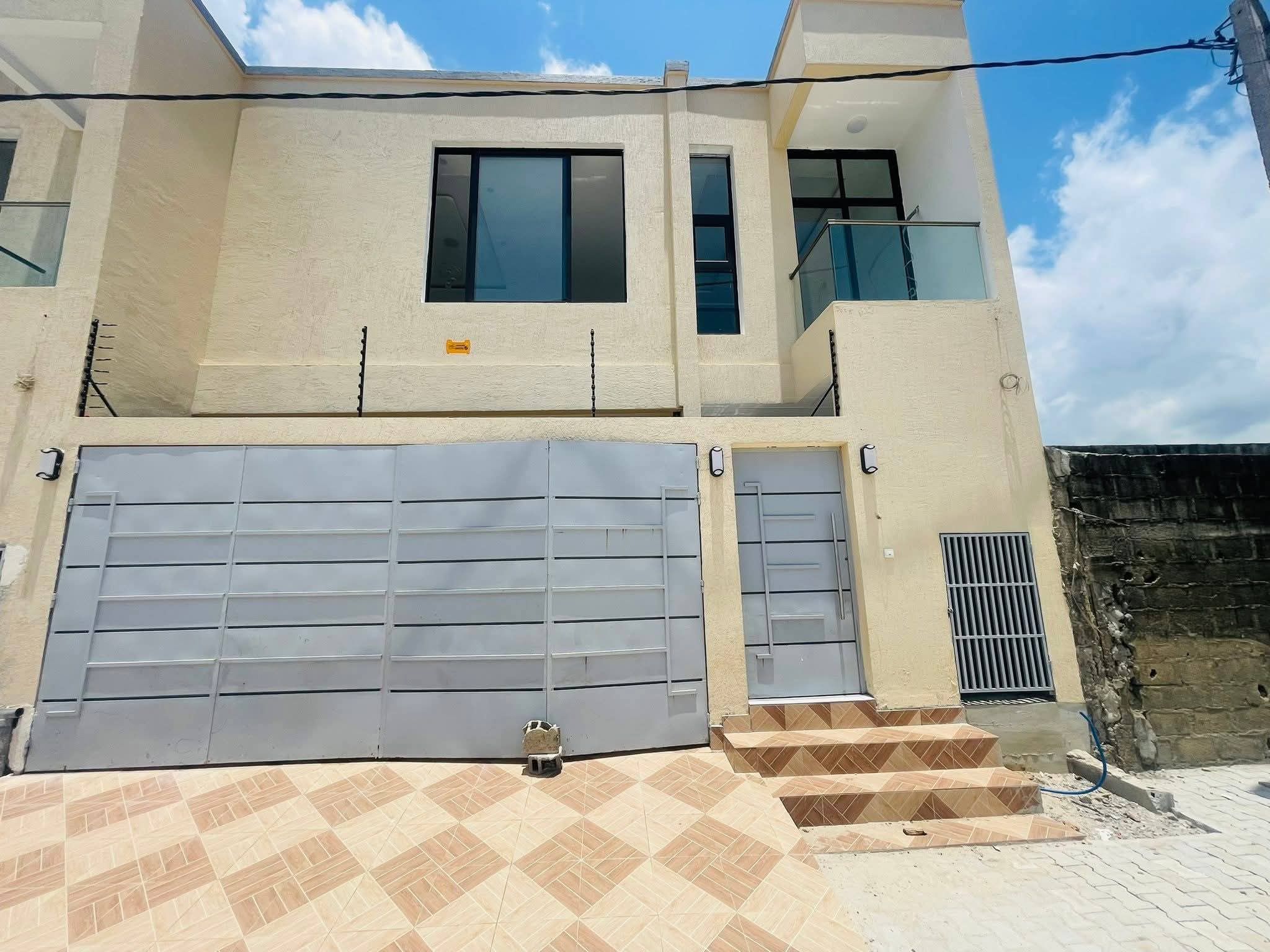 Magnifique villa duplex 5 pièces avec ACD