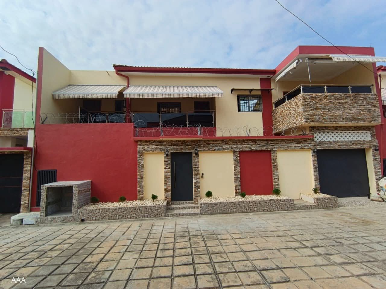 Belle villa duplex en location