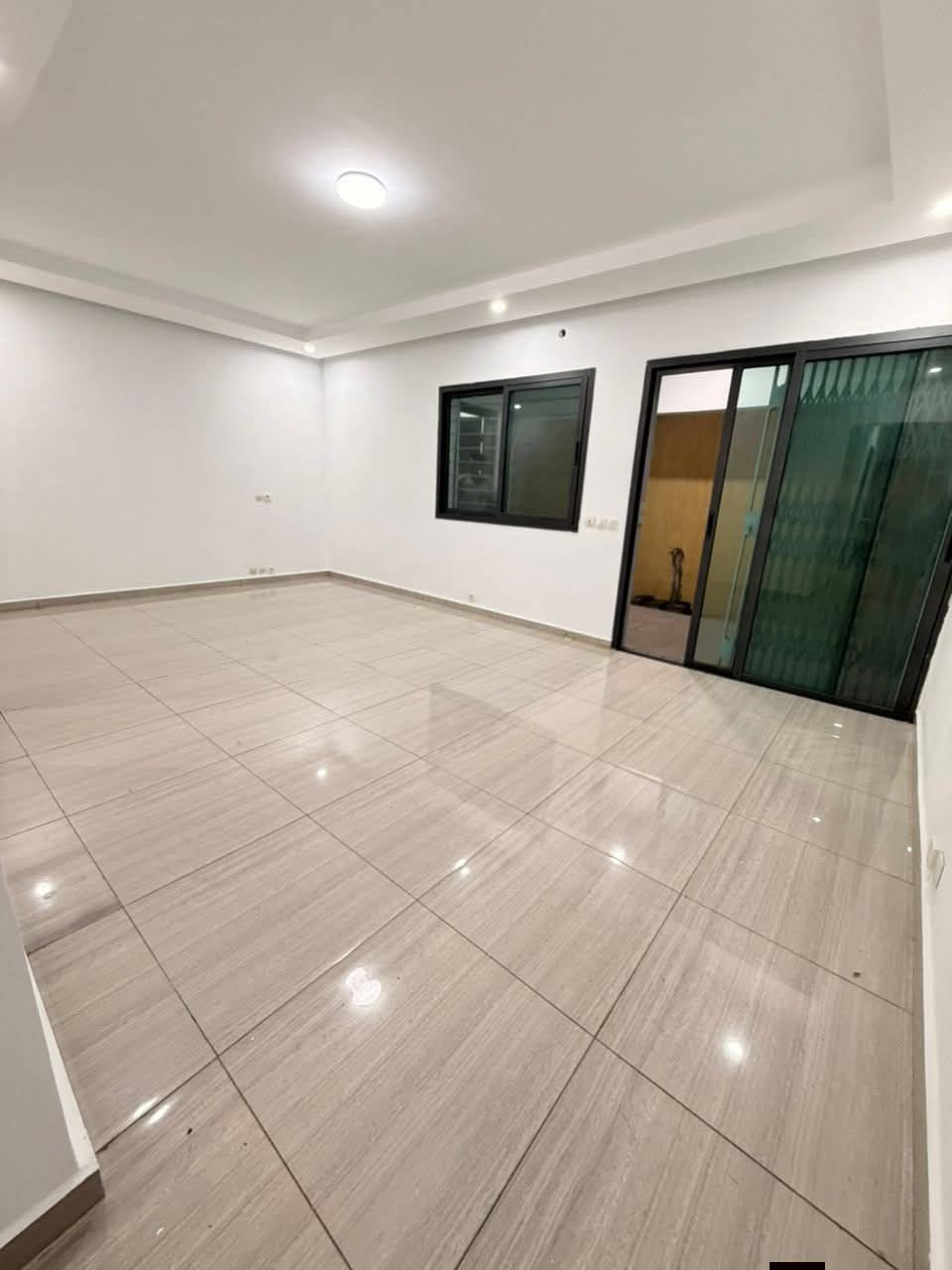 APPARTEMENT DE 2 PIÈCES À LOUER