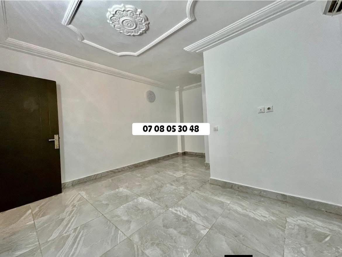 APPARTEMENT 2 PIÈCES EN LOCATION