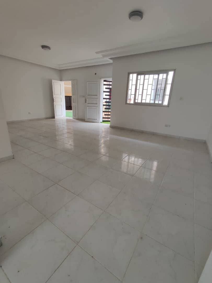 APPARTEMENT 4 PIÈCES EN LOCATION