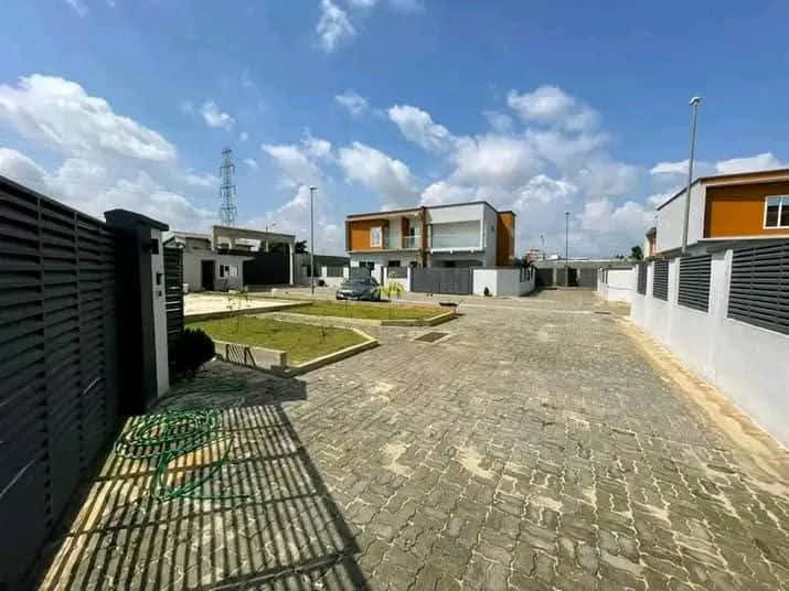 23 Villas duplex 7 pièces nouvelle construction avec ACD