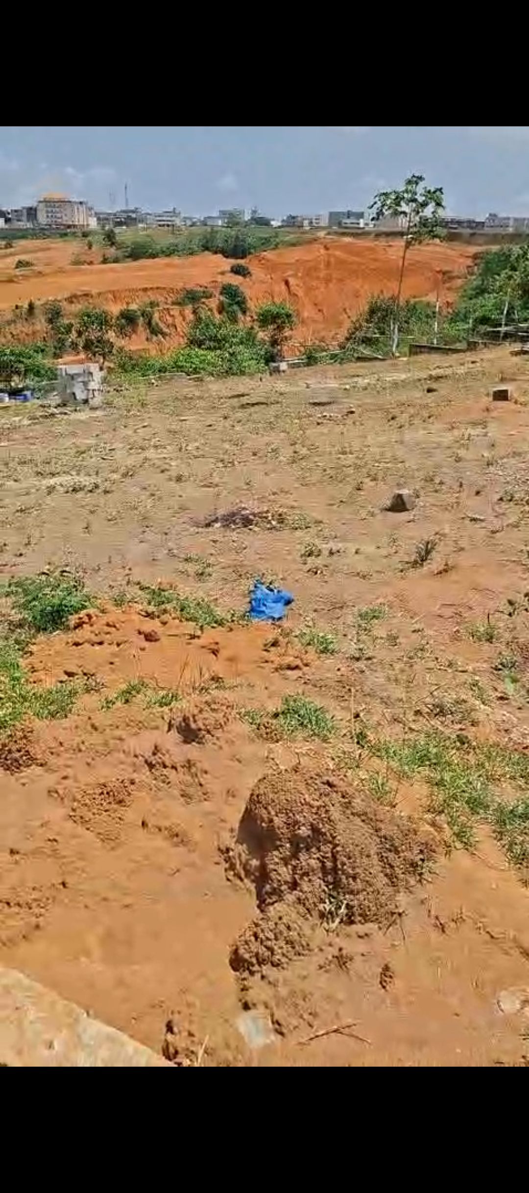 Terrain de 850 m2 avec titre foncier
