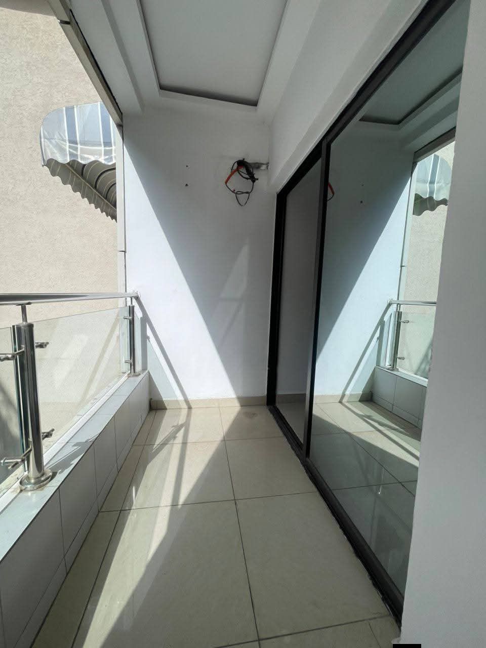 Appartement 2 pièces au 2ème étage très spacieux