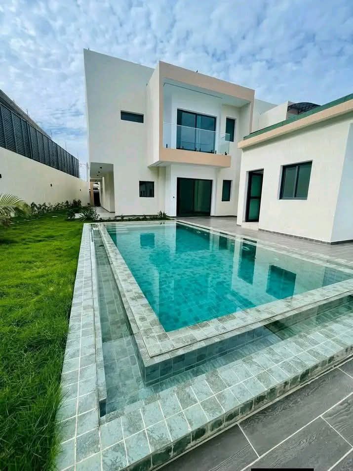 EN VENTE VILLA DUPLEX 7 PIECES SUR 350m2