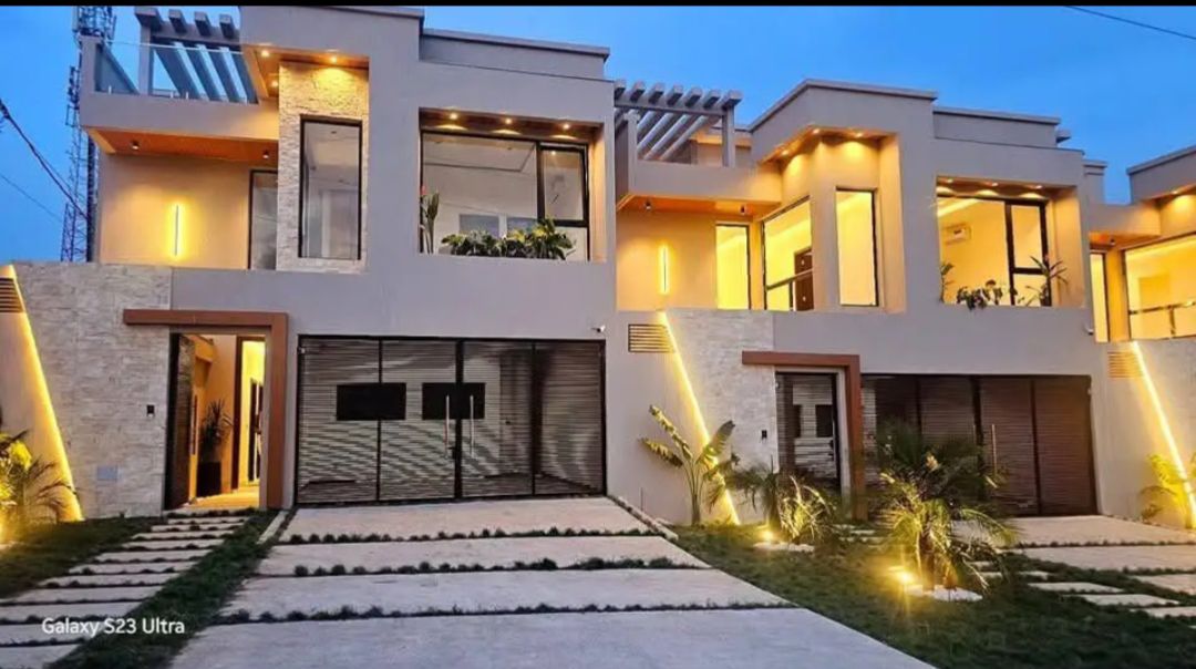 VILLA TRIPLEX 7 PIÈCES EN VENTE