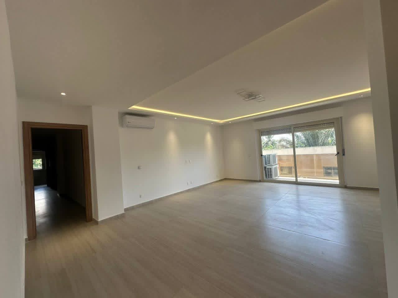 APPARTEMENT 4 PIÈCES À LOUER