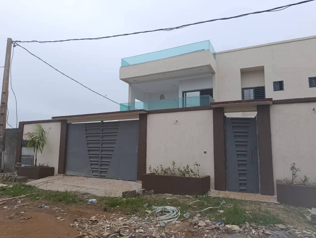 Belle villa duplex en location