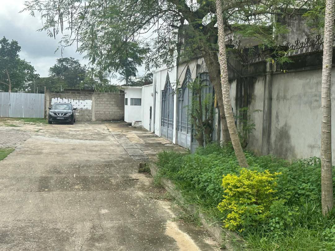 À VENDRE VILLA DUPLEX 10 PIÈCES