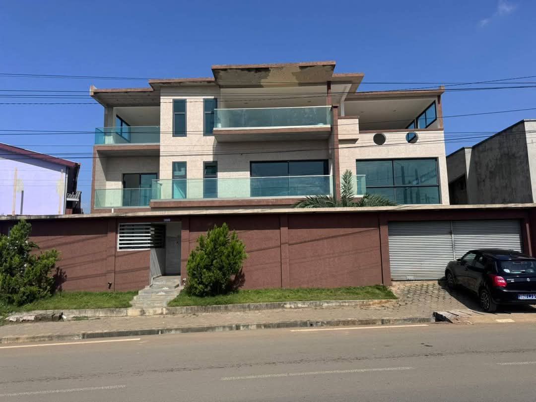 Belle villa duplex en location