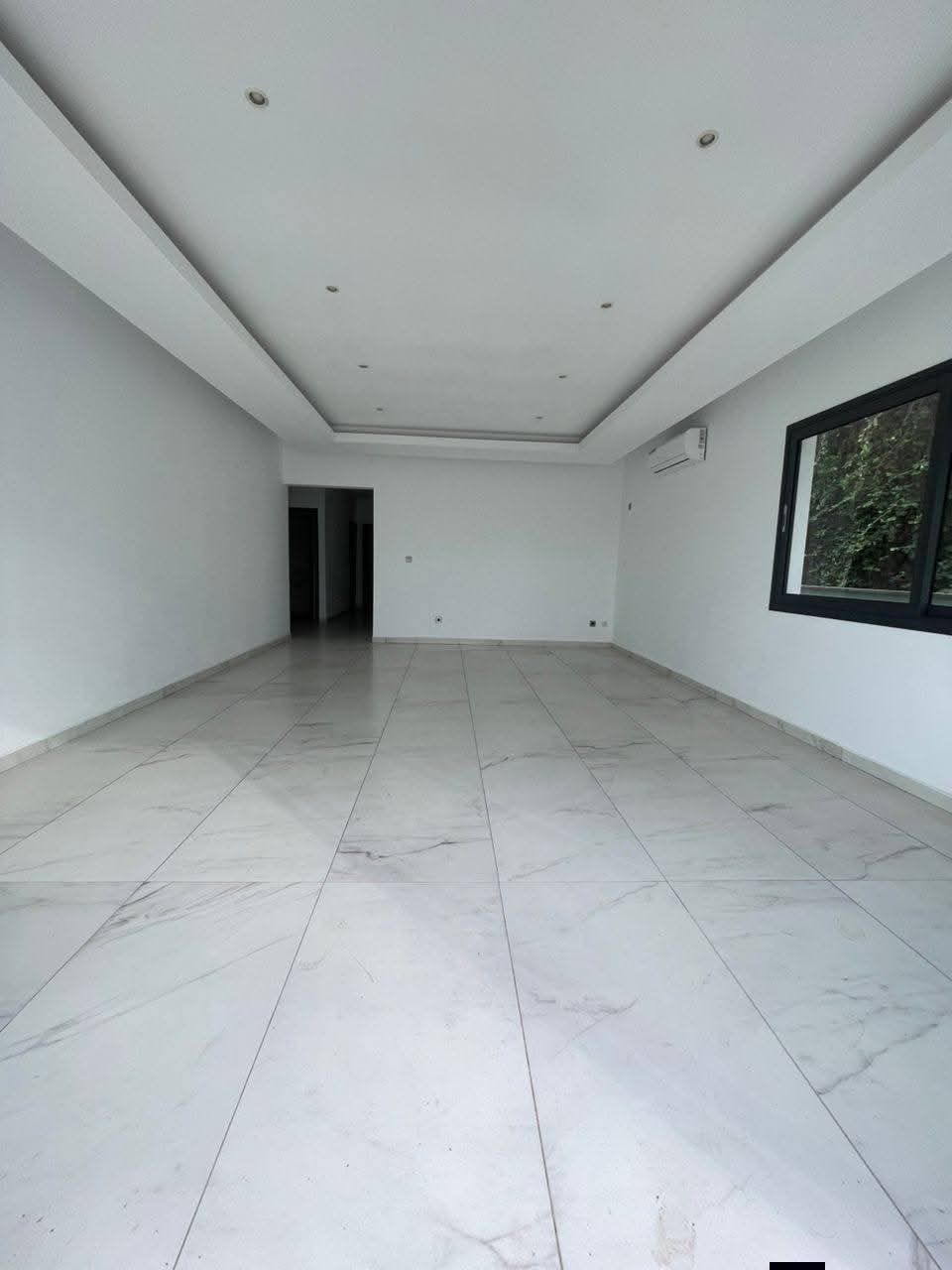 APPARTEMENT 4 PIÈCES EN LOCATION