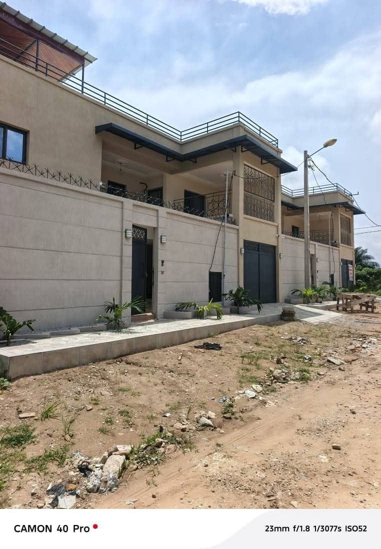 Belle villa duplex en location