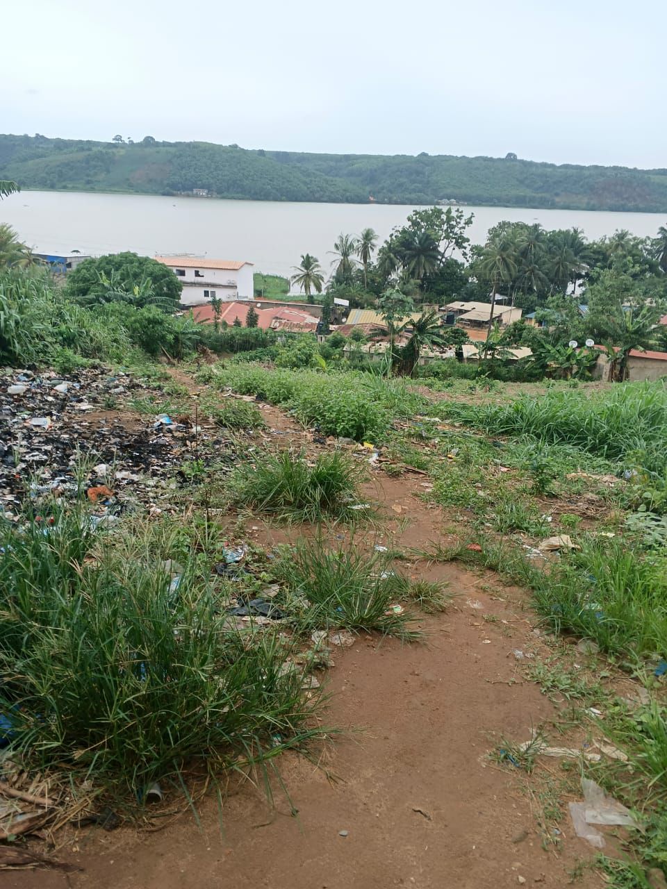Terrain de 1800m2 avec ACD