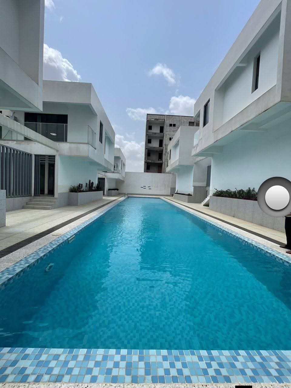 Villa duplex 10 pièces nouvelle construction