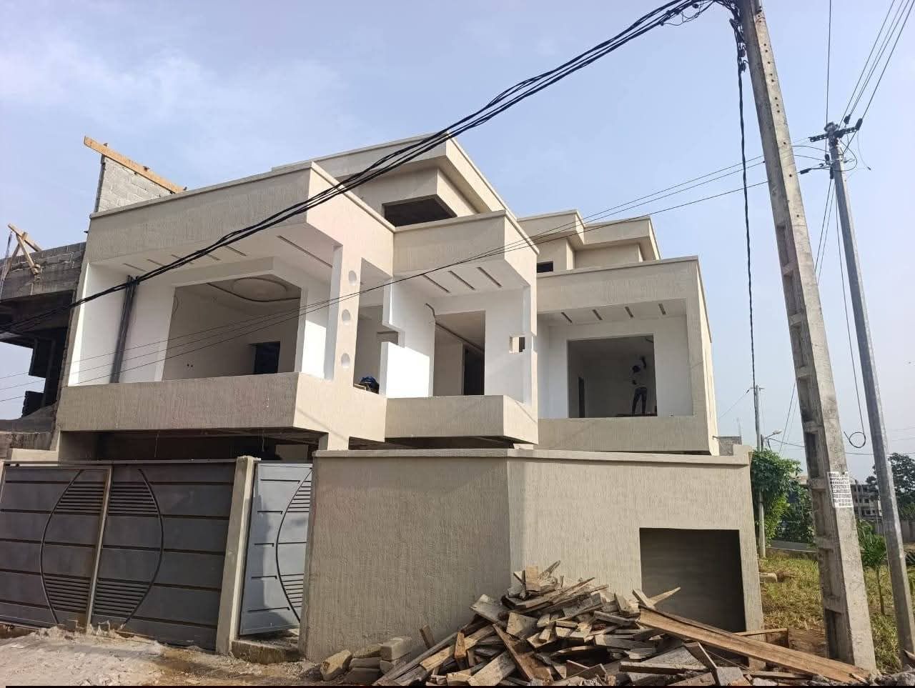 Villa duplex 8 pièces nouvelle construction avec ACD
