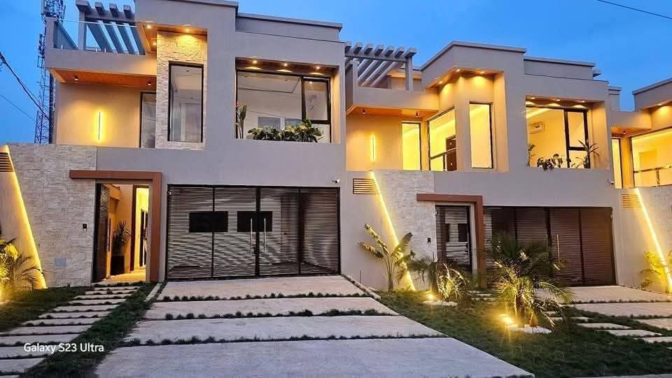 VILLA DUPLEX 7 PIÈCES EN VENTE