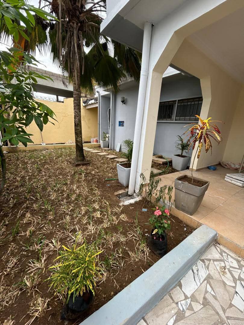 LOCATION VILLA BASSE 4 PIÈCES
