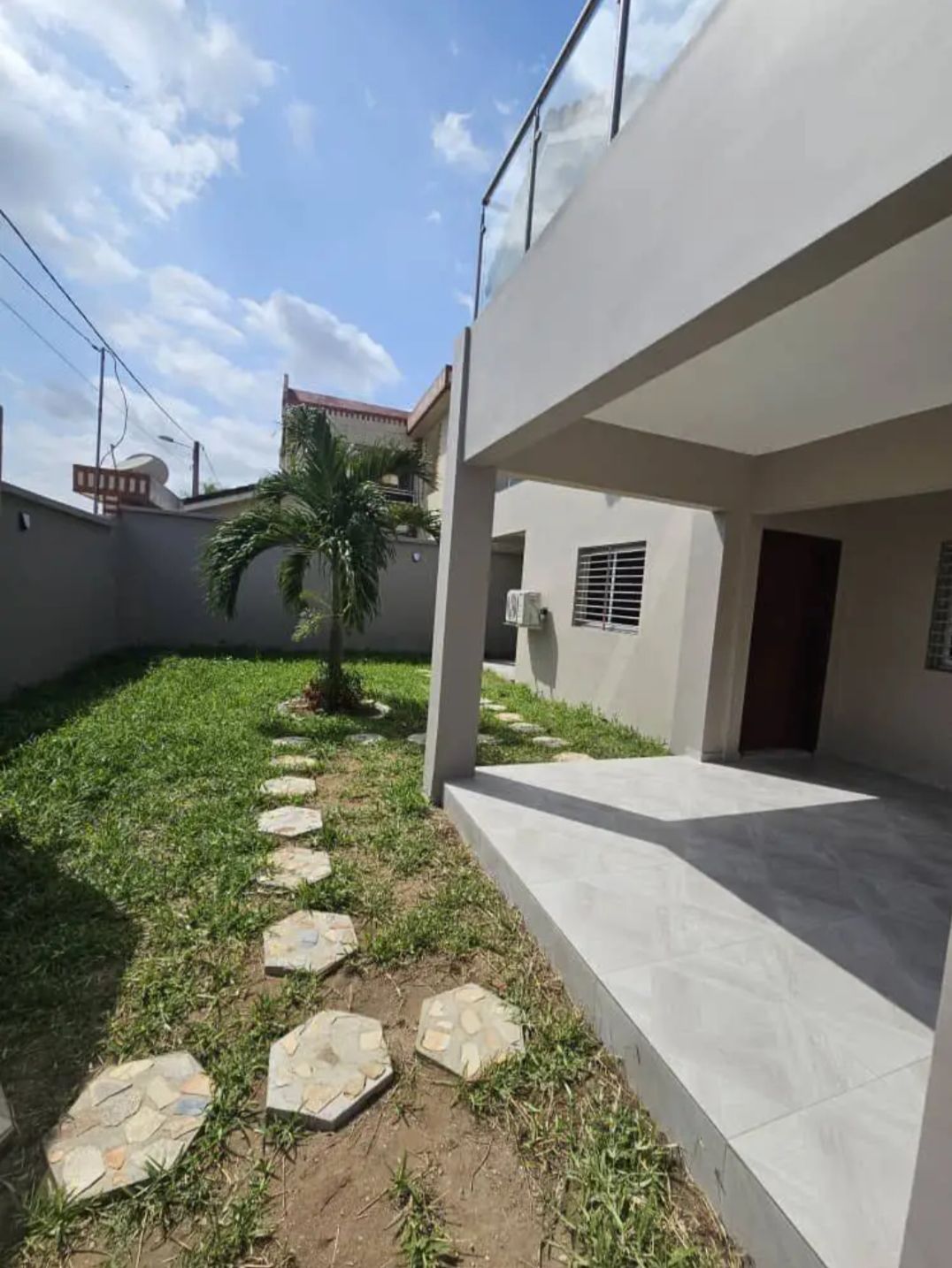 BELLE VILLA DUPLEX 4 PIÈCES EN LOCATION