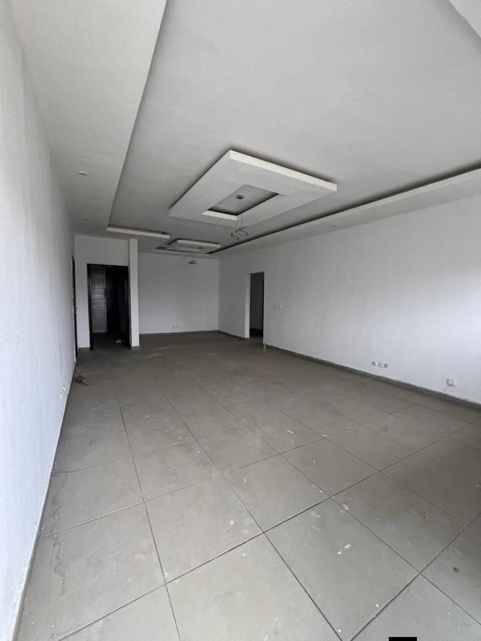 APPARTEMENT 4 PIÈCES EN LOCATION