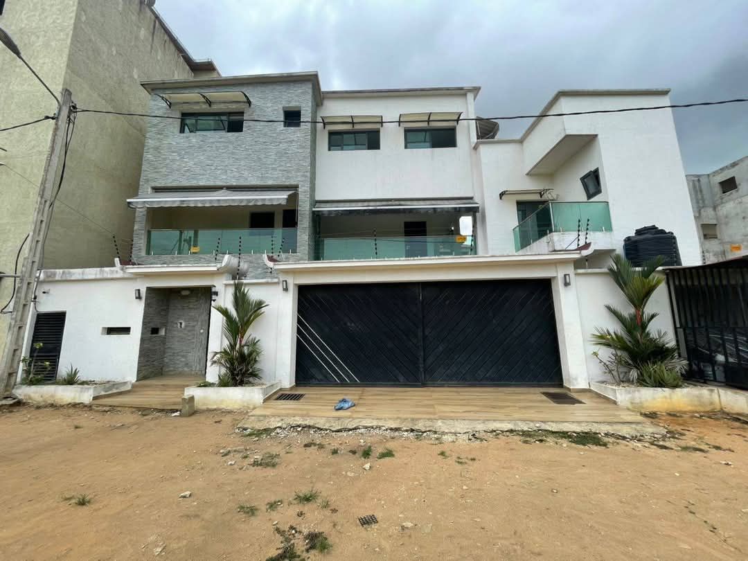Belle villa duplex en vente