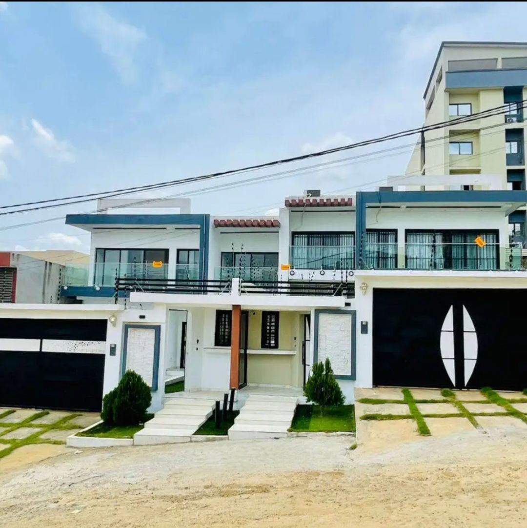 VILLA DUPLEX 7 PIÈCES EN VENTE