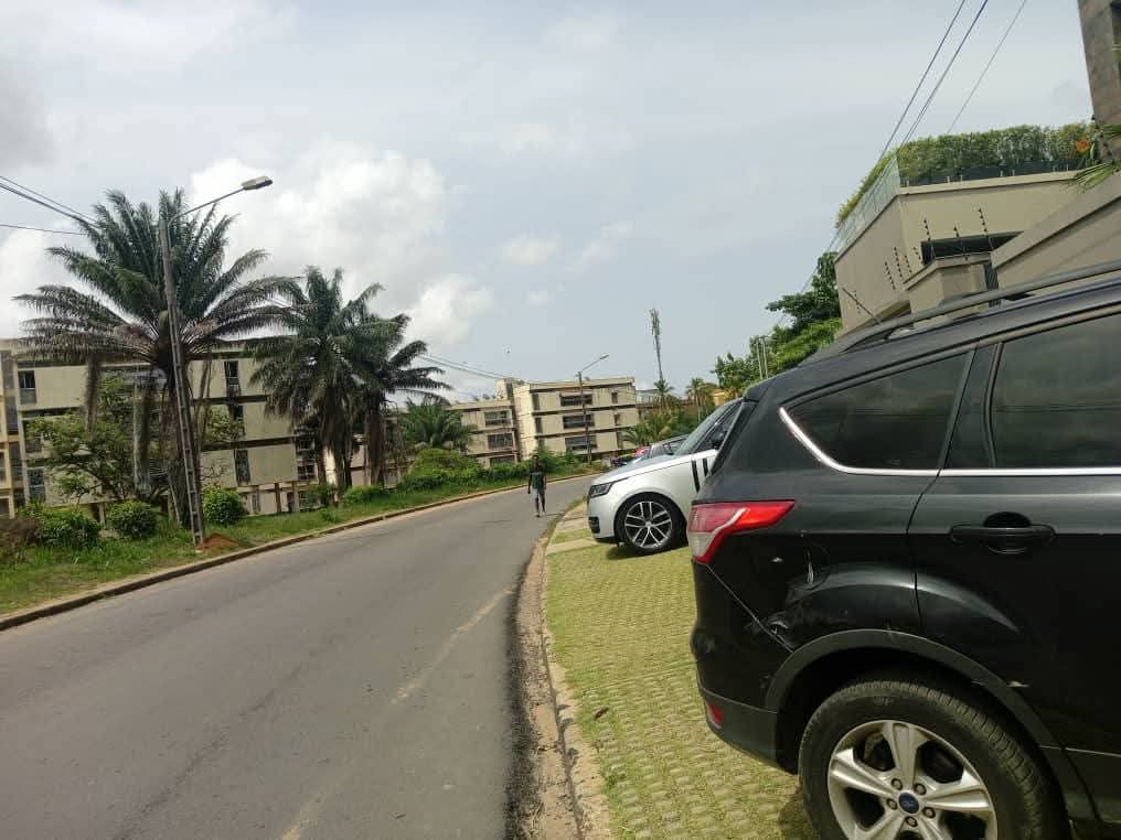 TERRAIN DE 1300m² EN VENTE
