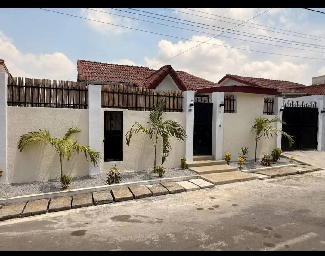 LOCATION D'UNE VILLA BASSE 5 PIÈCES
