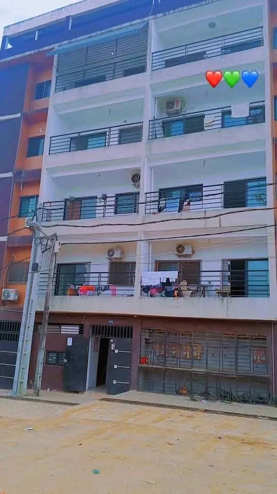 Appartement 3 pièces au 2e étage