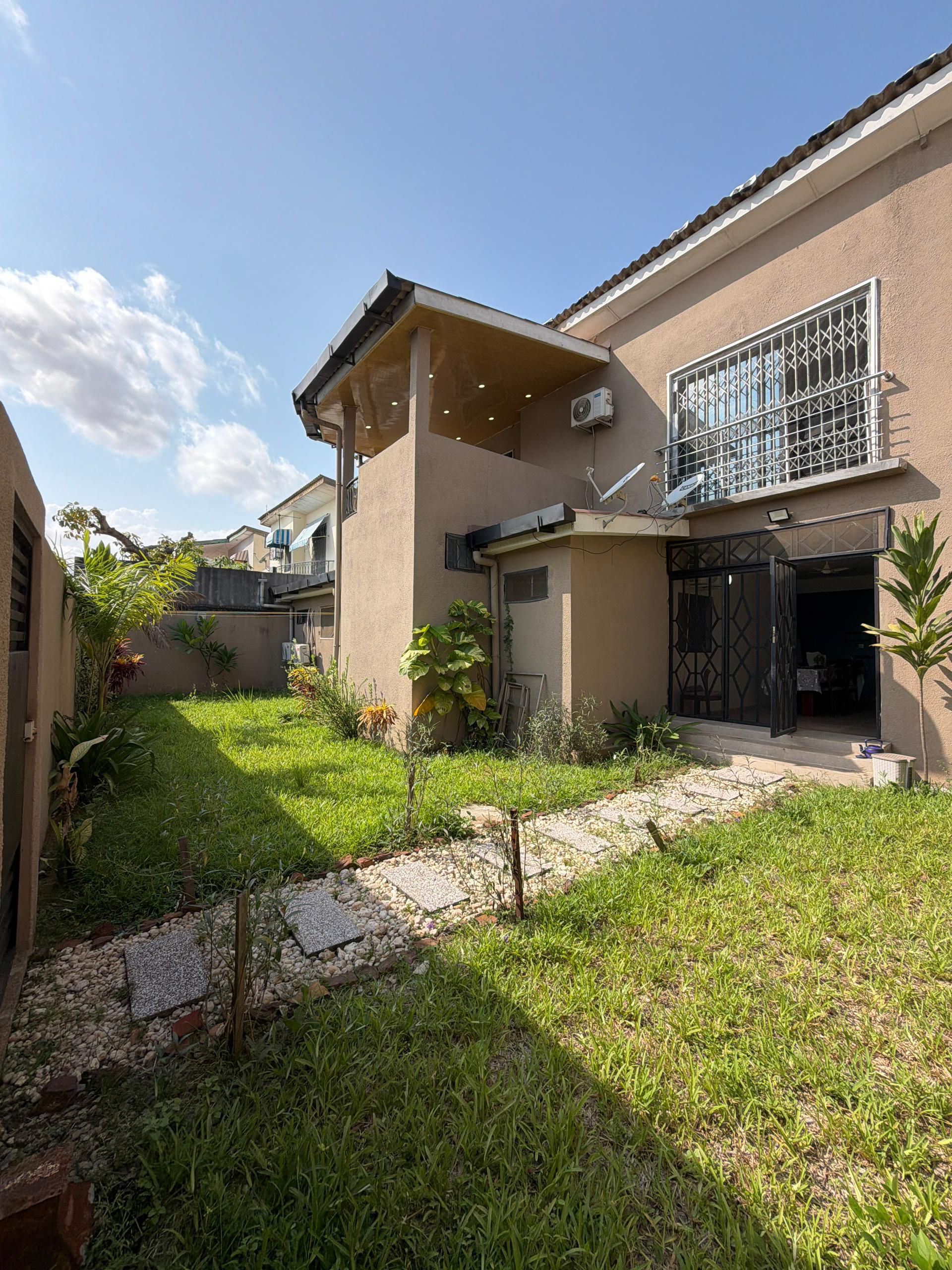 VILLA DUPLEX 5 PIÈCES EN LOCATION