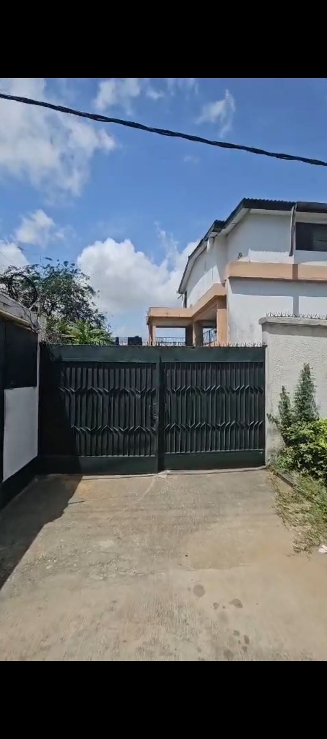 À VENDRE TERRAIN DE 1 926 m²