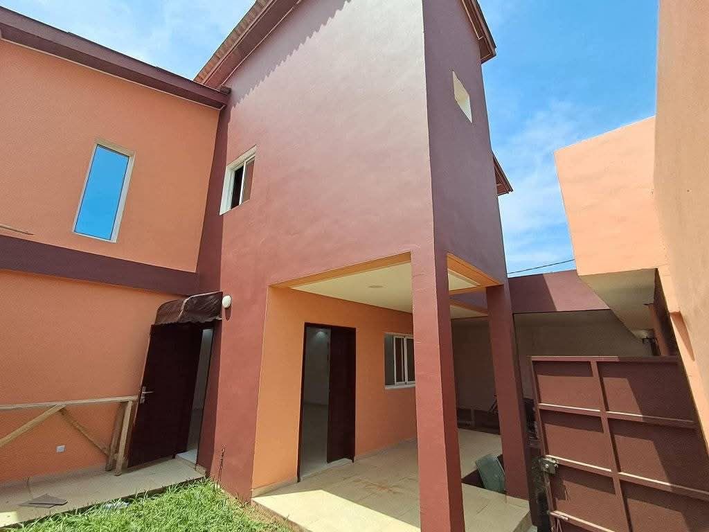 VILLA DUPLEX 5 PIÈCES EN LOCATION