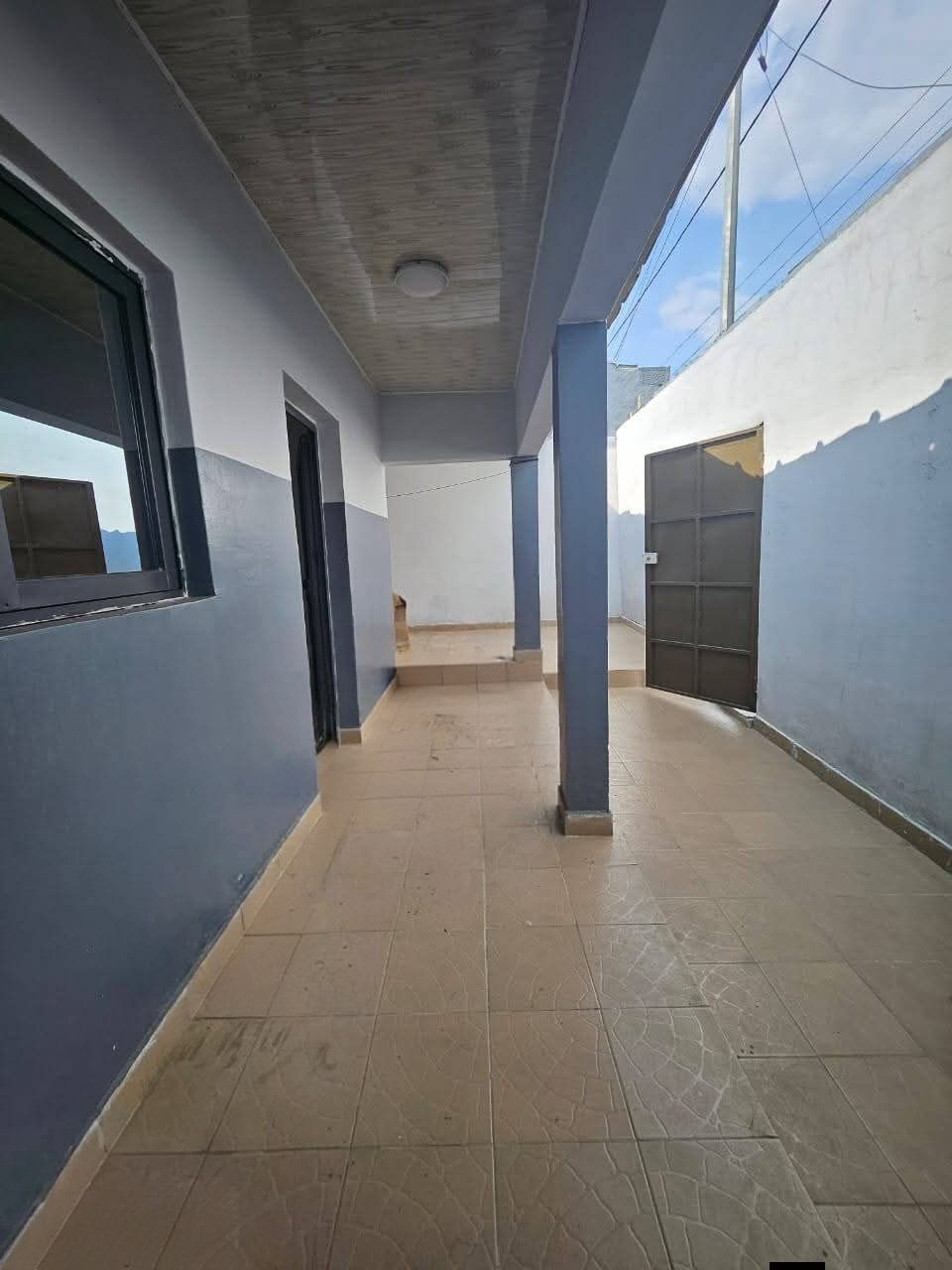 VILLA BASSE DE 4 PIÈCES À VENDRE