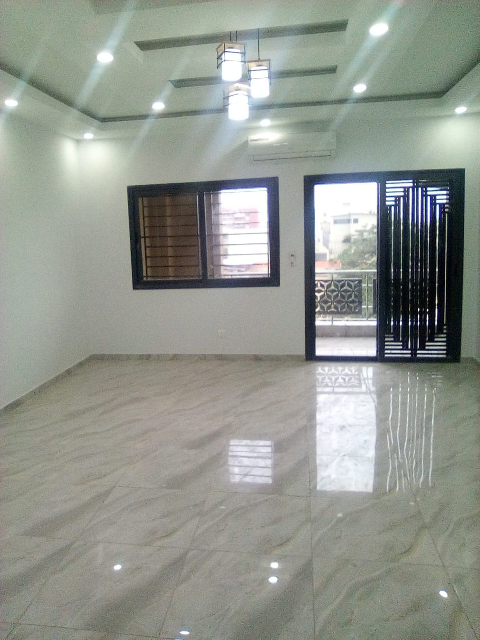 Appartement 3 pièces au 2e étage