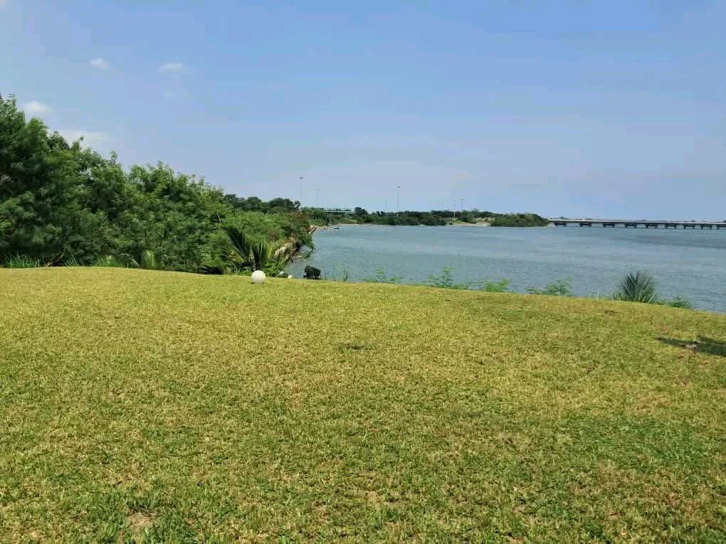 BELLE VILLA DUPLEX 8 PIÈCES EN VENTE