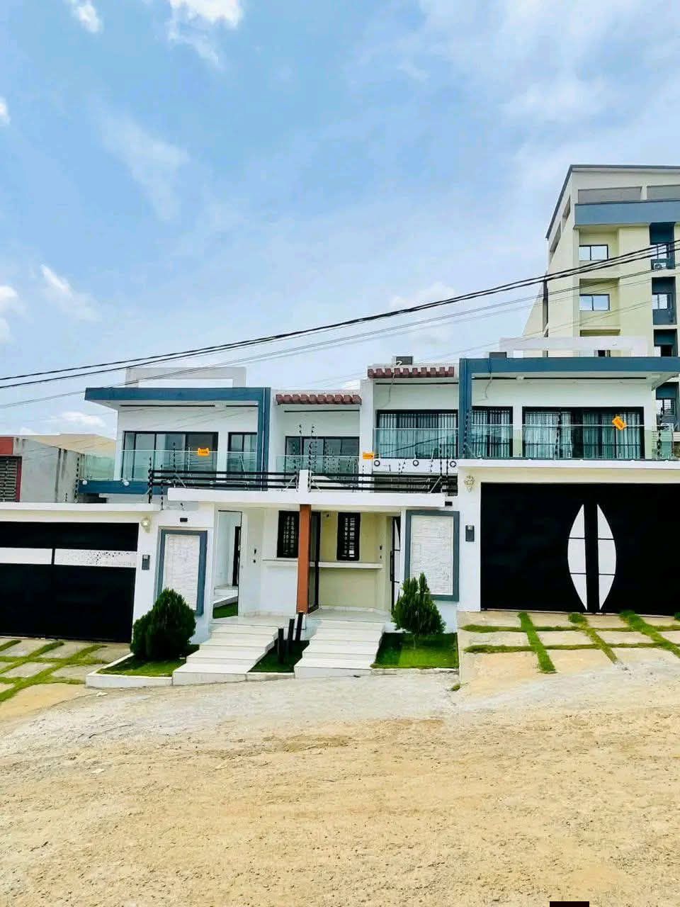 VILLA DUPLEX 7 PIÈCES EN VENTE