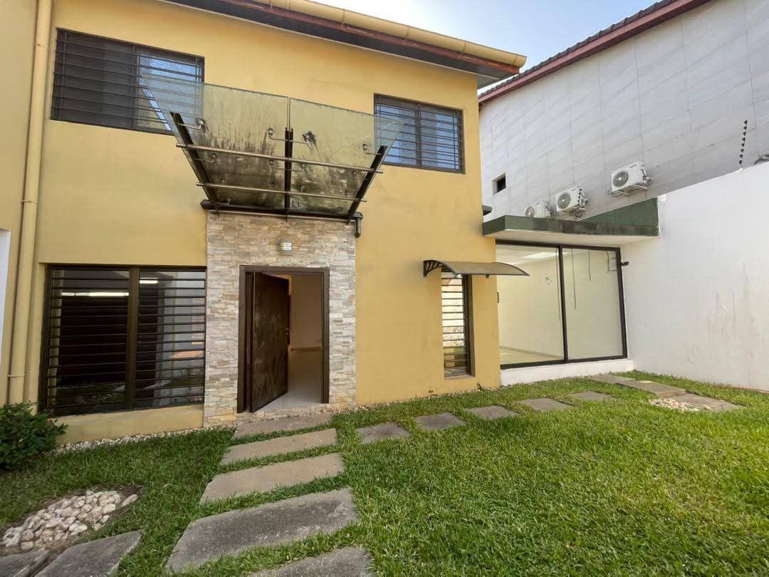 VILLA DUPLEX 6 PIÈCES EN LOCATION