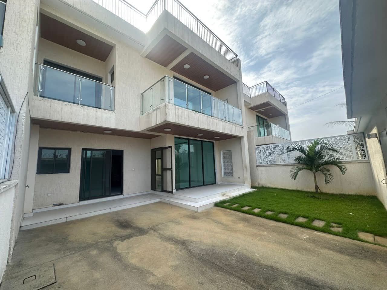 VILLA DUPLEX 5 PIÈCES EN LOCATION