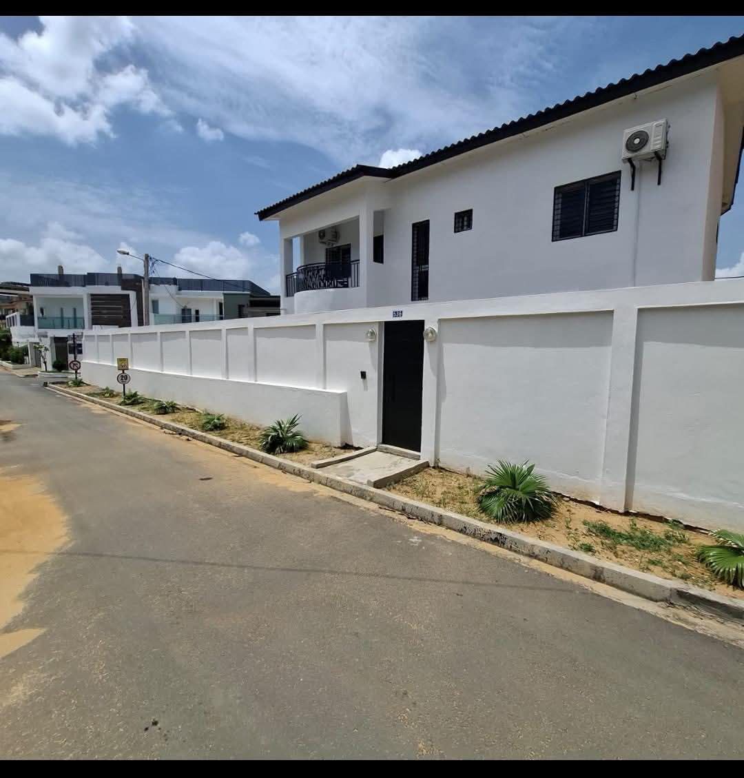 VILLA DUPLEX 6 PIÈCES EN LOCATION