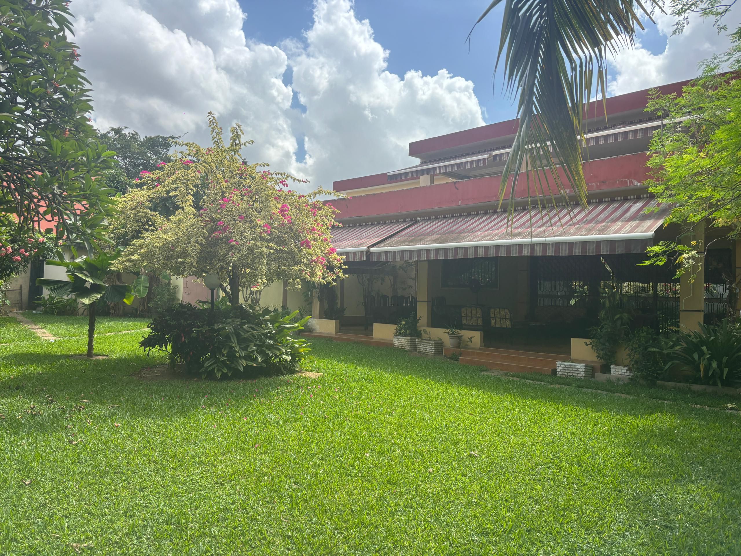 LOCATION VILLA DUPLEX 10 PIÈCES