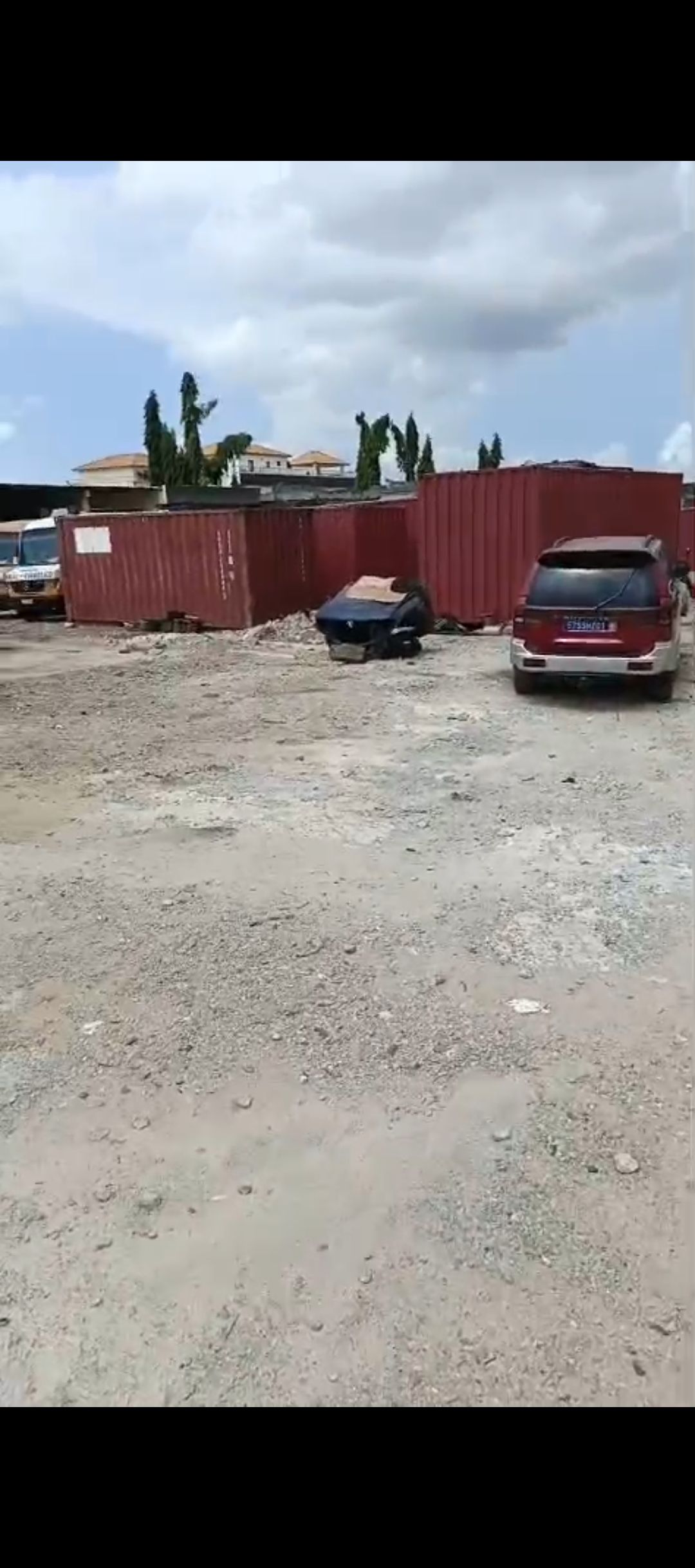 UN TERRAIN DE 3241m2 EN VENTE