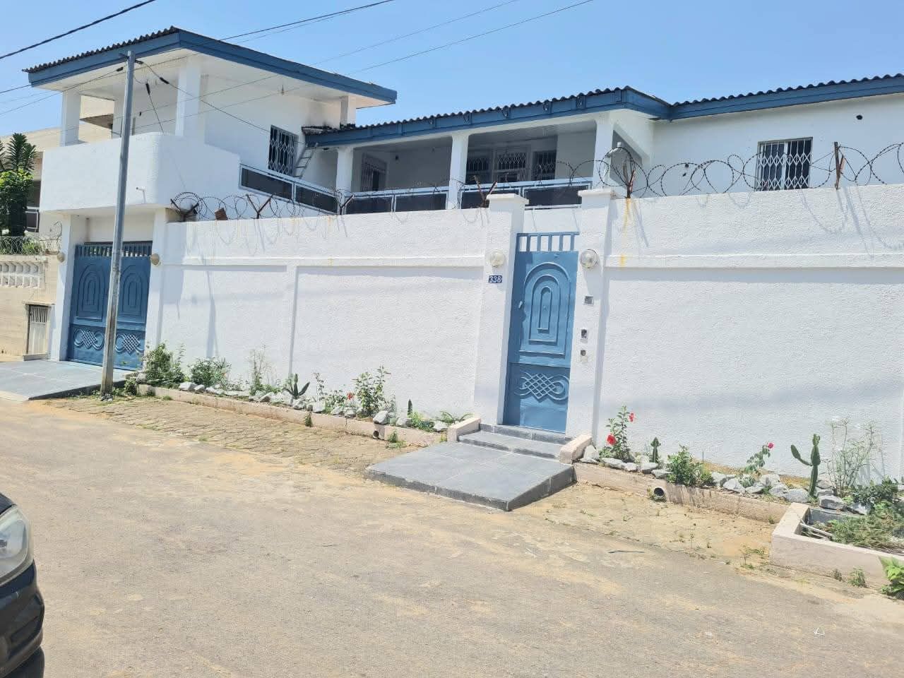 À LOUER VILLA DUPLEX 10 PIÈCES