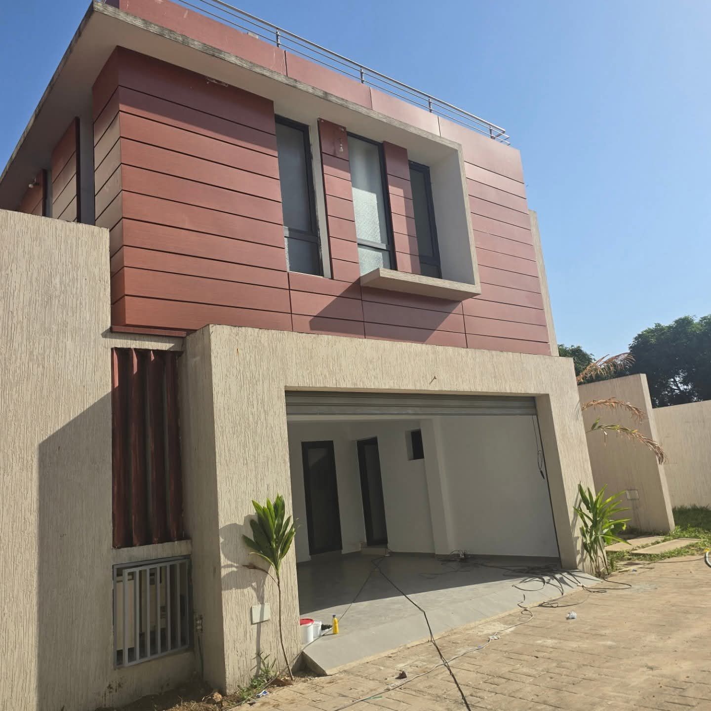 LOCATION VILLA TRIPLEX 8 PIÈCES