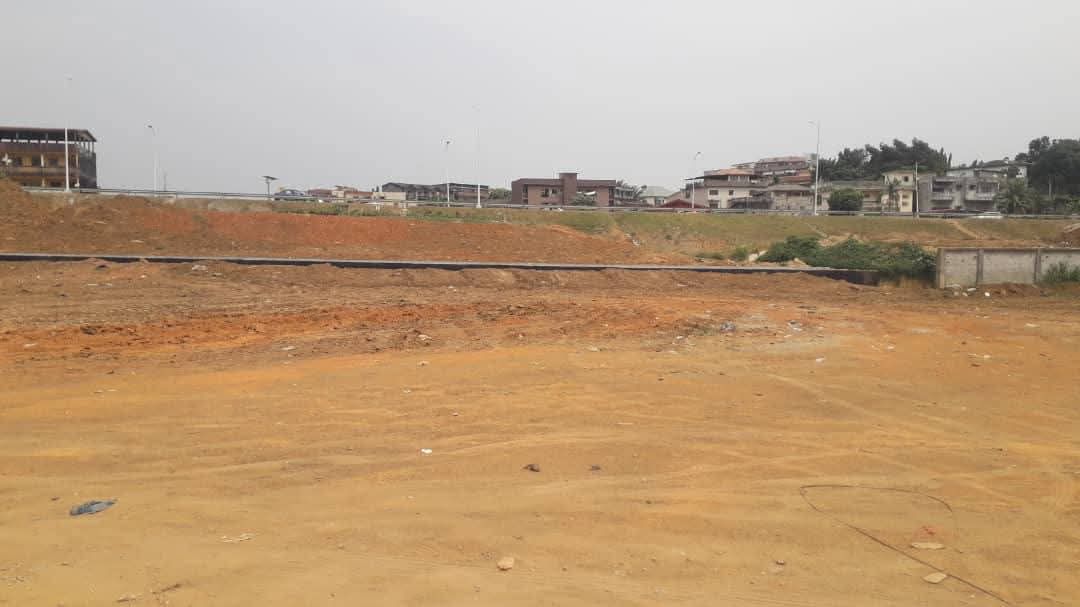 UN TERRAIN DE 5000m2 EN VENTE