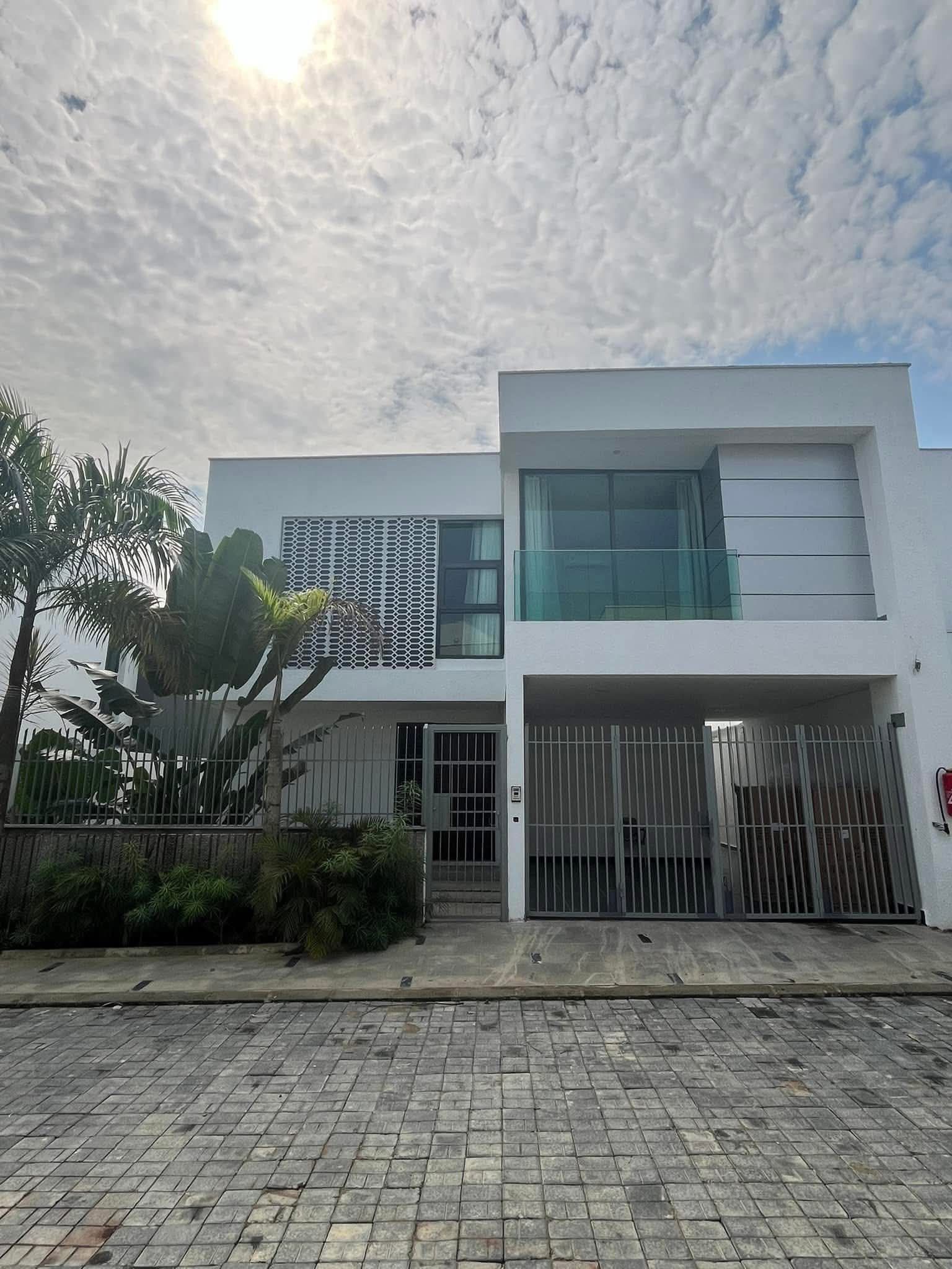 VILLA DUPLEX 5 PIÈCES EN LOCATION