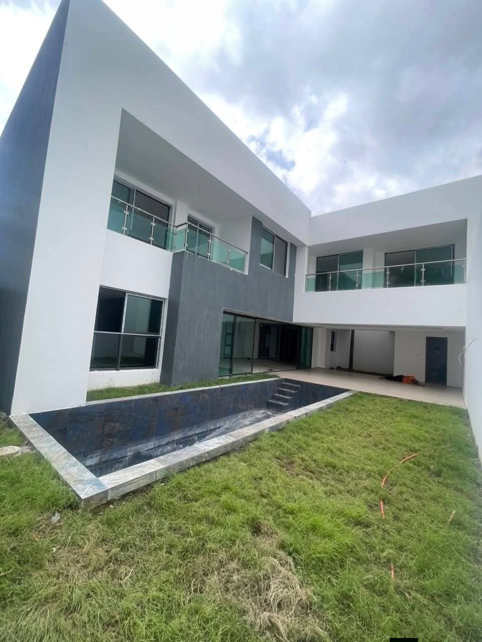 A LOUER VILLA DUPLEX 7 PIÈCES