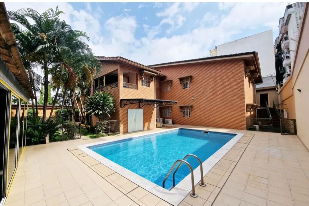 Villa duplex 12 pièces sur 800m2 avec ACD