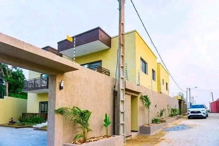 Chic logement disponible 4 pièces au 1er étage