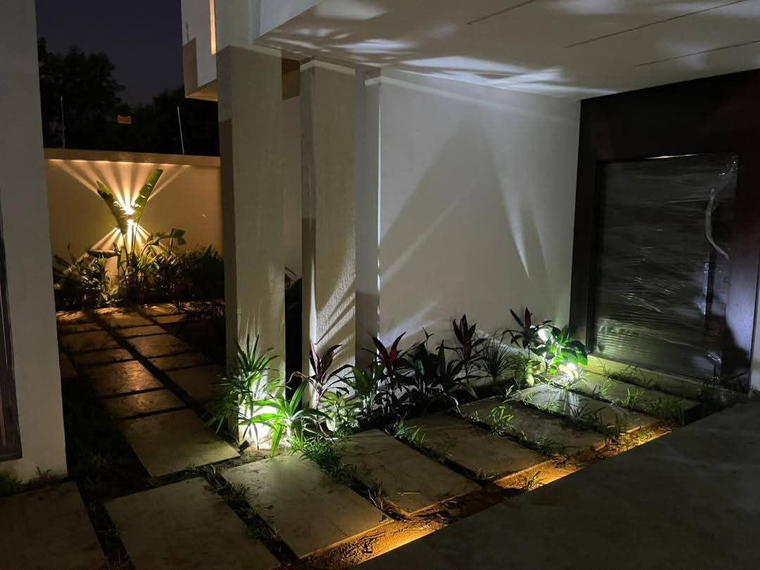 Villa duplex de 8 pièces haut standing sur 500m2 avec ACD